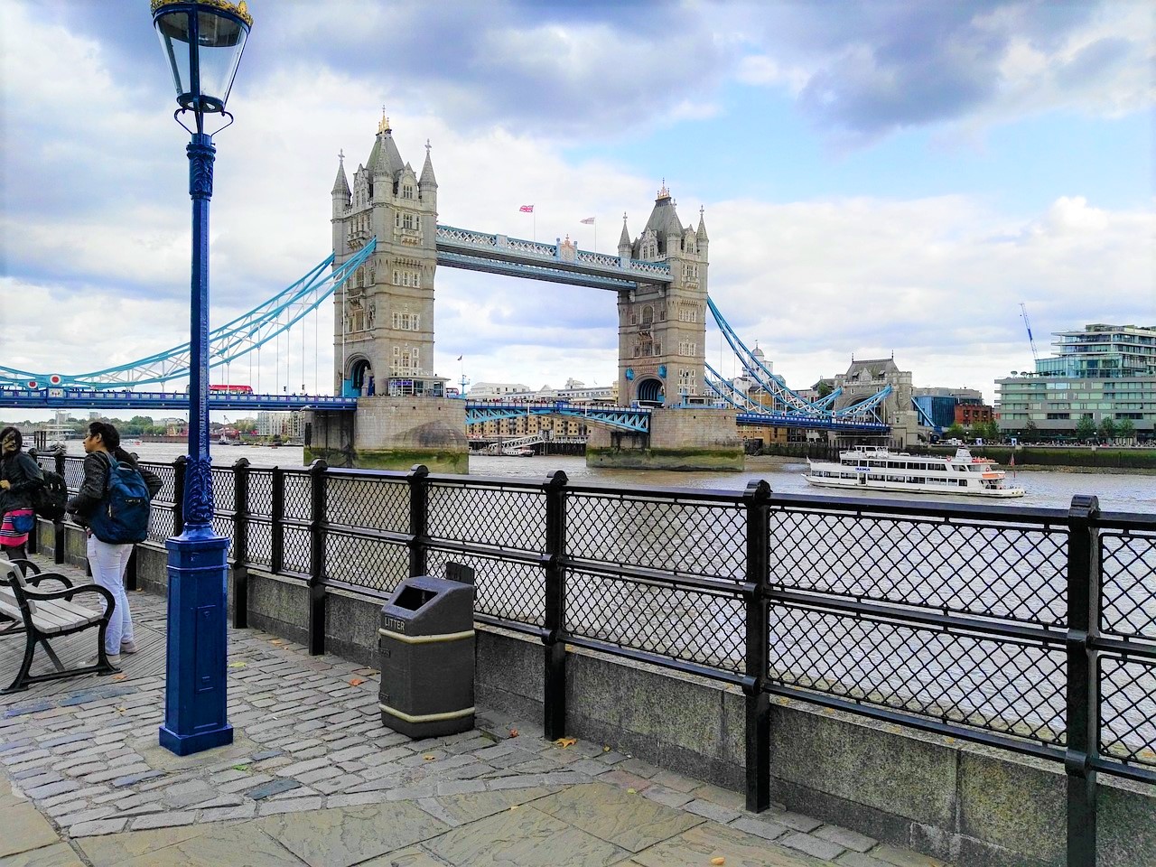 Największe atrakcje w Londynie  - Tower Bridge